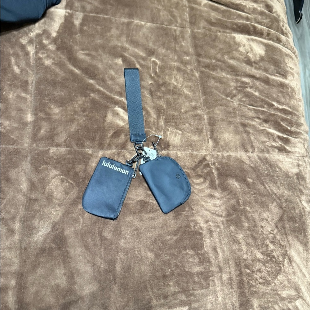 NWT Lululemon Dual Pouch Miami Wristlet and Card Holder - Picture 7 of 8